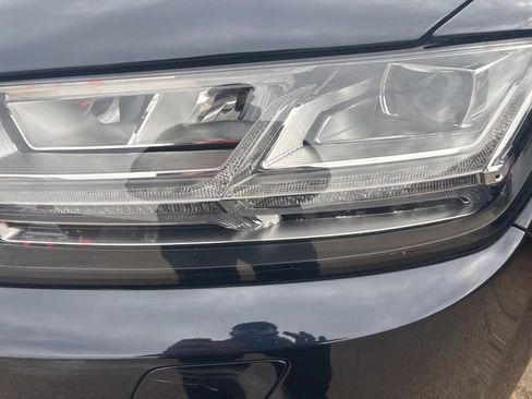 Used 2017 Audi Q7 3.0T Premium Plus w/ Premium Plus Package image 2