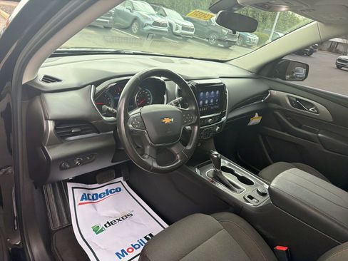 Used 2020 Chevrolet Traverse LT image 10