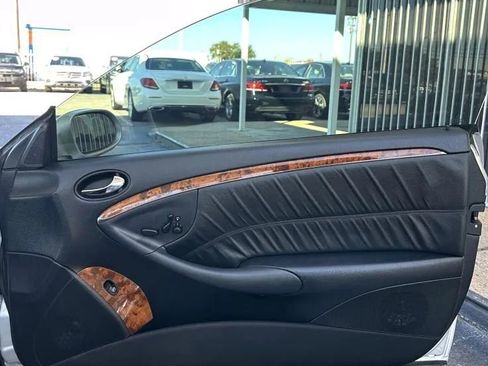 Used 2007 Mercedes-Benz CLK 350 Cabriolet image 21