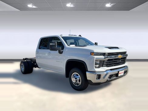New 2026 Chevrolet Silverado 3500 LT w/ Convenience Package image 6