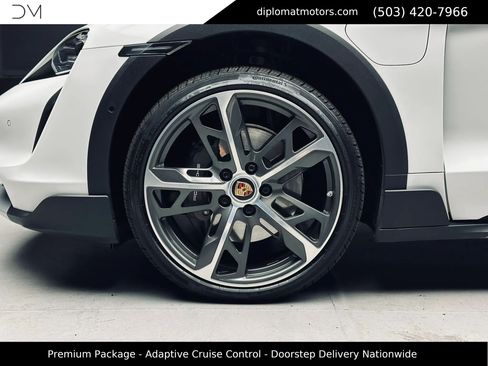 Used 2022 Porsche Taycan 4 Cross Turismo AWD/4WD image 44
