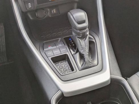 Used 2025 Toyota RAV4 XLE image 13