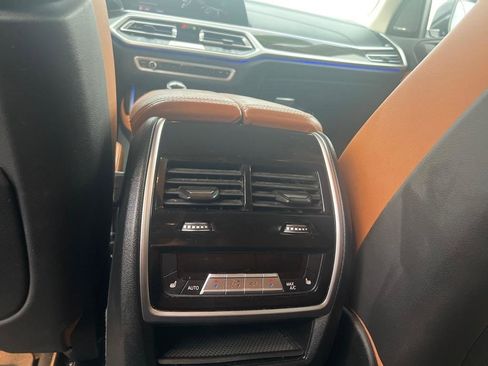 Used 2019 BMW X7 xDrive40i w/ Premium Package image 22