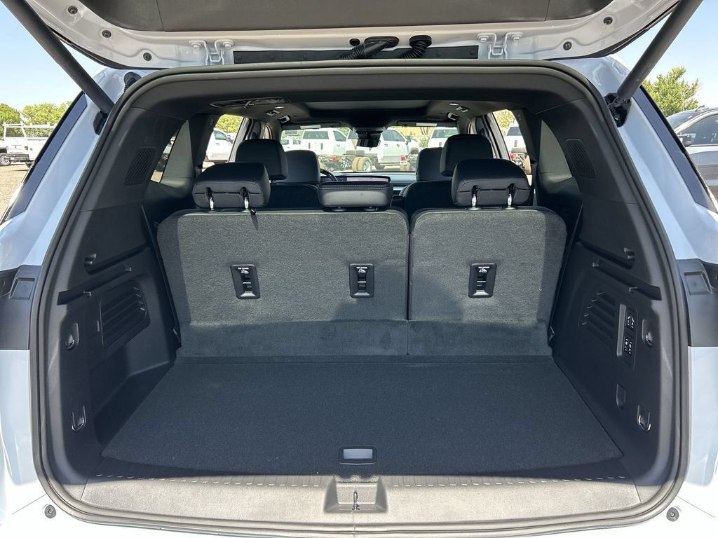 Used 2026 Buick Enclave Avenir w/ Super Cruise Package FWD image 27