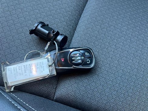 Used 2025 Buick Encore GX Preferred image 22