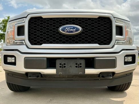 Used 2019 Ford F150 XL w/ Equipment Group 101A Mid AWD/4WD image 9