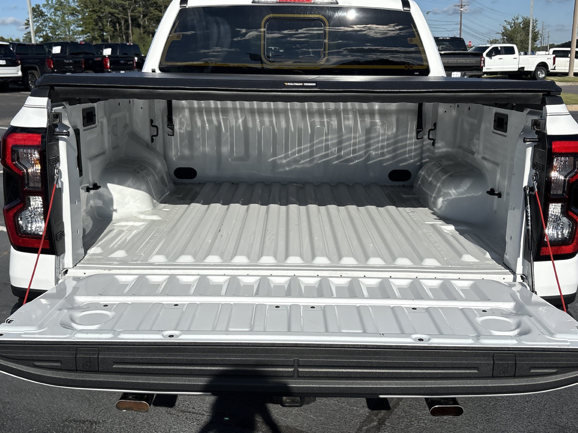 Used 2024 Ford Ranger Lariat w/ Trailer Tow Package RWD image 22