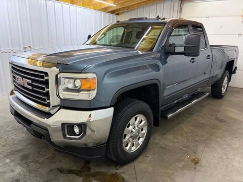 Used 2015 GMC Sierra 2500 SLE w/ SLE Preferred Package AWD/4WD image 2