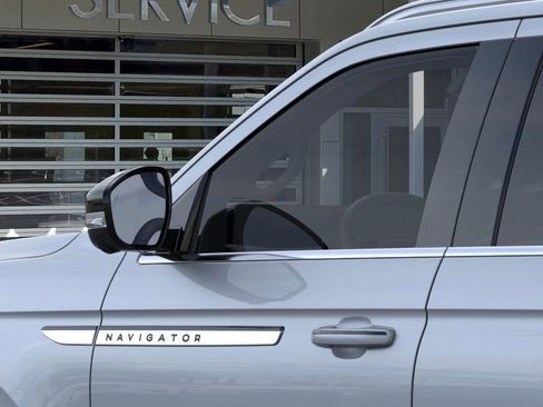 New 2025 Lincoln Navigator Reserve image 20