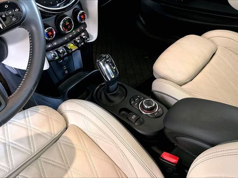 Used 2023 MINI Cooper SE image 16