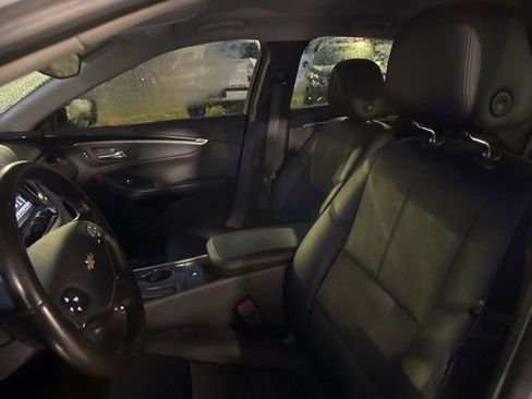 Used 2018 Chevrolet Impala LT image 9