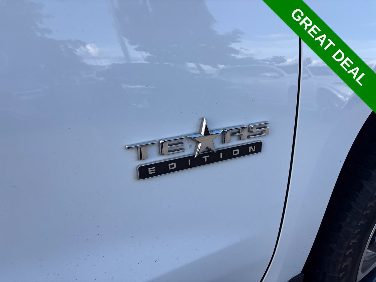 Used 2025 Chevrolet Silverado 1500 RST AWD/4WD image 11