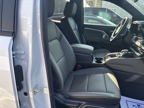 New 2026 Chevrolet Colorado ZR2 w/ Technology Package AWD/4WD image 26