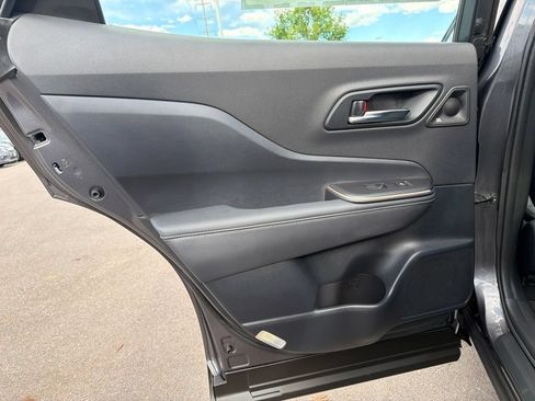 Used 2023 Toyota Crown w/ Carpet Mat Package (TMS) AWD/4WD image 17