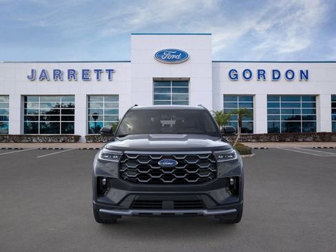 Used 2026 Ford Explorer Platinum RWD image 6