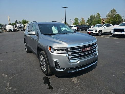 Used 2023 GMC Acadia SLE w/ Driver Convenience Package image 5