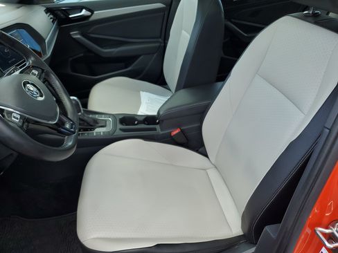 Used 2019 Volkswagen Jetta R-Line w/ R-Line Cold Weather Package FWD image 15