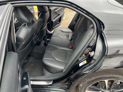 Used 2018 Toyota Camry XSE image 13