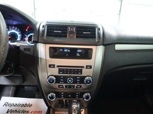Used 2012 Ford Fusion SE image 12