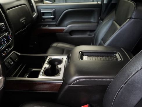 Used 2018 GMC Sierra 2500 SLT w/ Duramax Plus Package AWD/4WD image 34