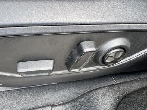 Used 2025 Jeep Grand Cherokee Altitude AWD/4WD image 11