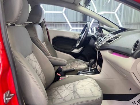 Used 2013 Ford Fiesta SE image 35