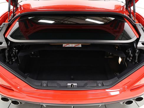 Used 2015 Ferrari California T image 61