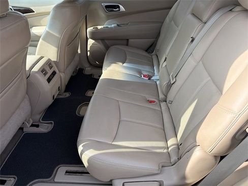 Used 2014 Nissan Pathfinder SL image 21