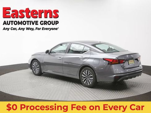Used 2023 Nissan Altima 2.5 SV FWD image 62