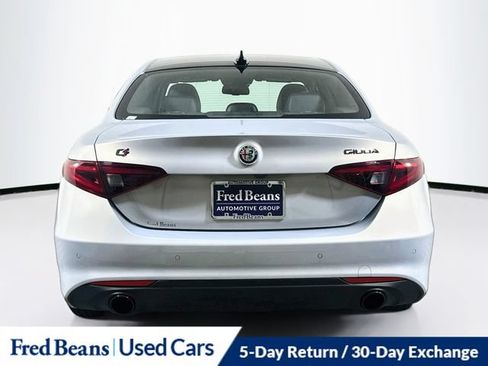 Used 2023 Alfa Romeo Giulia Ti AWD/4WD image 7