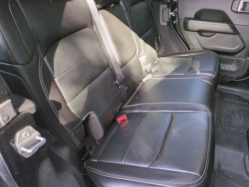 Used 2021 Jeep Wrangler Unlimited Sahara image 21