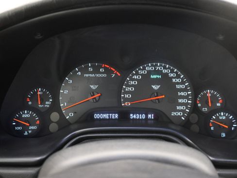 Used 2000 Chevrolet Corvette Convertible w/ Memory Pkg RWD image 9