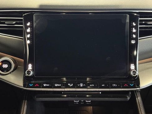 New 2026 Jeep Grand Wagoneer 4WD image 8