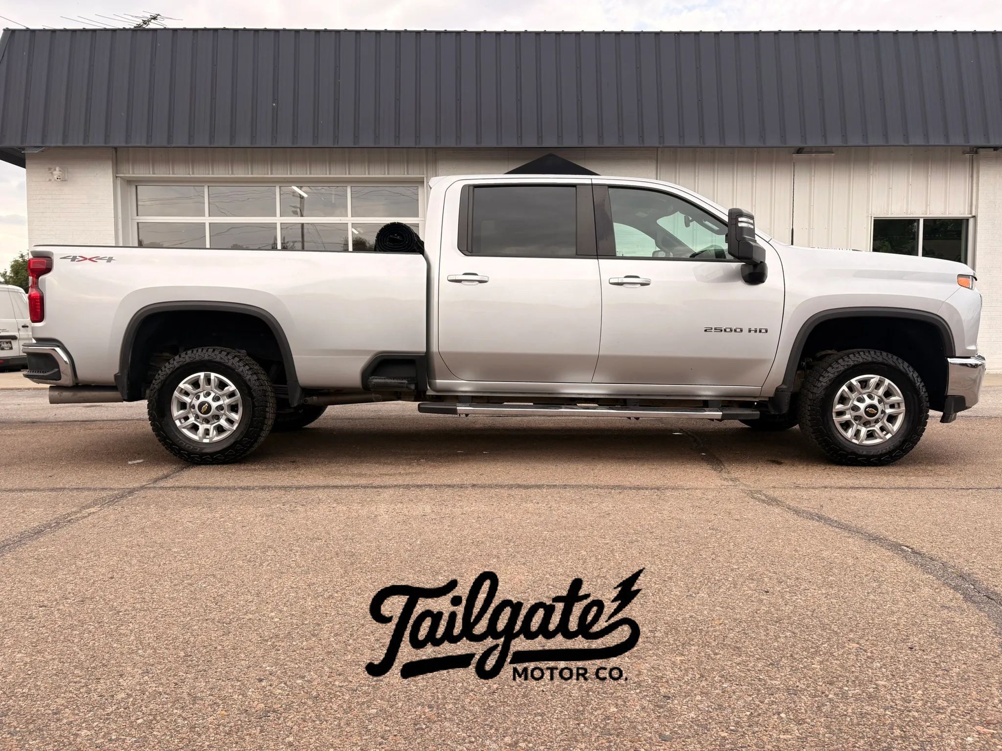 Used 2023 Chevrolet Silverado 2500 LT w/ Convenience Package AWD/4WD image 1