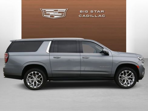 Used 2021 Chevrolet Suburban High Country AWD/4WD image 6