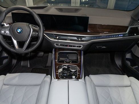 New 2026 BMW X5 xDrive50e w/ Climate Comfort Package AWD/4WD image 39
