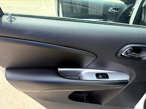 Used 2014 Dodge Journey American Value Package w/ Flexible Seating Group image 13