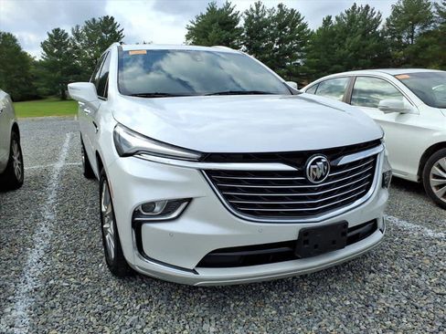Used 2023 Buick Enclave Premium w/ Experience Buick Package FWD image 12