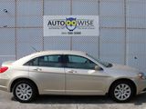Used 2014 Chrysler 200 LX image 2