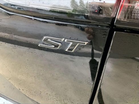Used 2023 Buick Envision Preferred w/ Sport Touring Package AWD/4WD image 7
