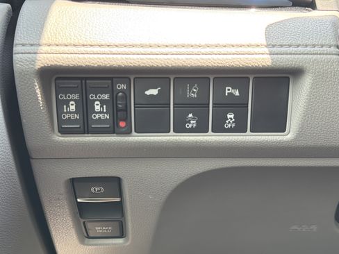 Used 2019 Honda Odyssey Elite image 24