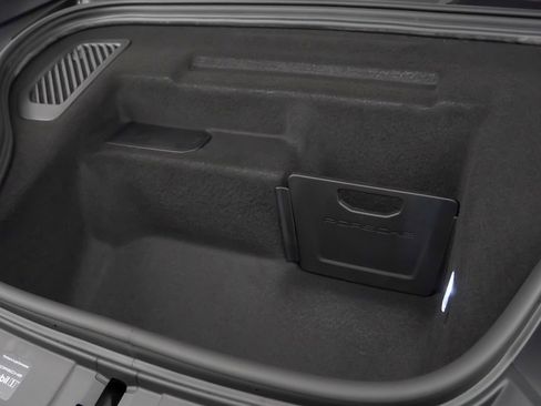 New 2025 Porsche Macan Turbo Electric image 15