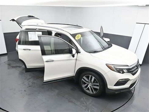 Used 2017 Honda Pilot Touring image 38