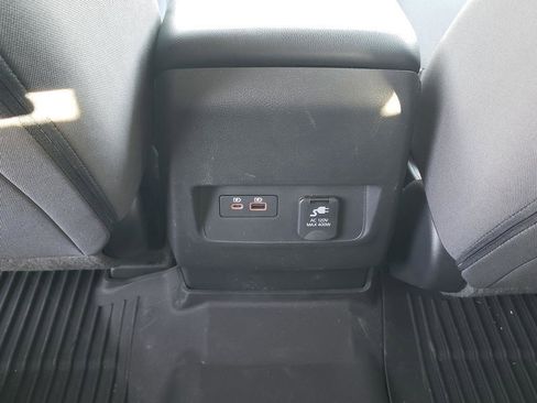 Certified 2025 Nissan Frontier SV w/ SV Convenience Package image 18