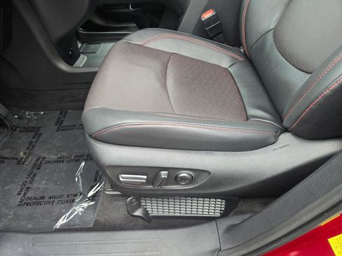 Used 2025 Toyota Sienna XSE AWD/4WD image 11