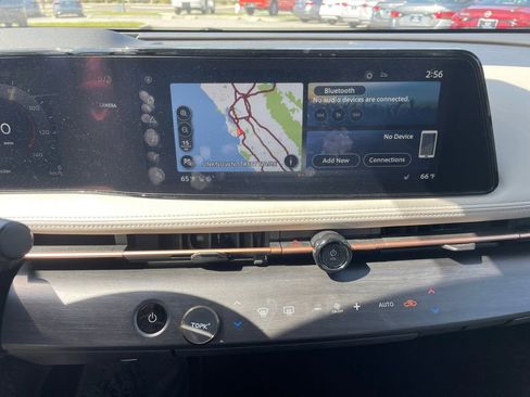 Used 2023 Nissan Ariya AWD image 19