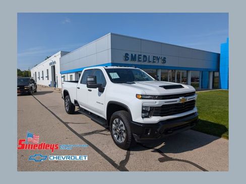 Used 2024 Chevrolet Silverado 2500 Custom w/ Snow Plow Prep/Camper Package AWD/4WD image 1