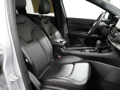 Used 2025 Jeep Compass Limited w/ High Altitude Package AWD/4WD image 22