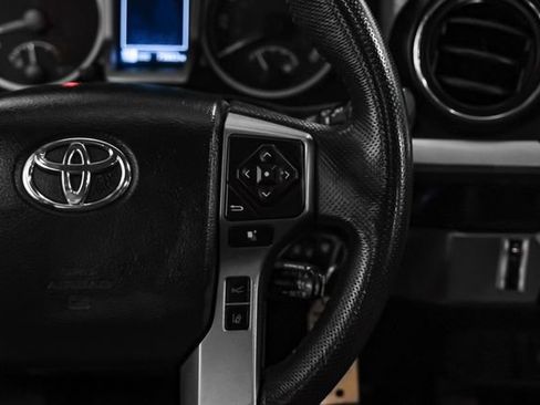 Used 2020 Toyota Tacoma SR5 RWD image 18