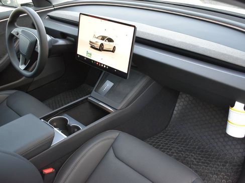 Used 2025 Tesla Model 3 Long Range AWD/4WD image 12